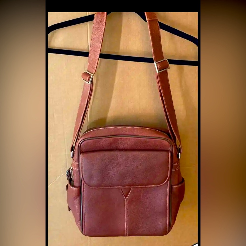 Johnston and Murphy mens leather, personal item travel bag